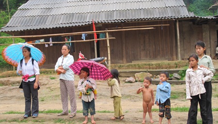 Dự một buổi bầu cử sớm ở miền biên cương - 5