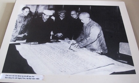 Một số hình ảnh Bác Hồ với quê hương - 13 Một số hình ảnh Bác Hồ với quê hương - 13