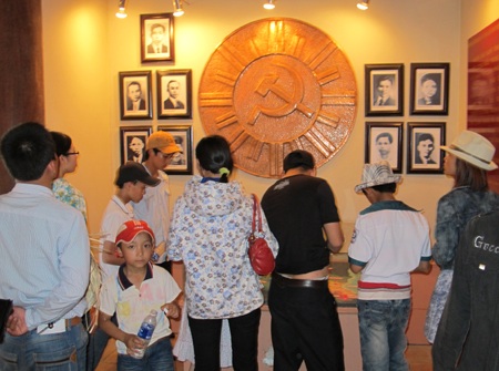 Một số hình ảnh Bác Hồ với quê hương - 20 Một số hình ảnh Bác Hồ với quê hương - 20