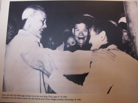 Một số hình ảnh Bác Hồ với quê hương - 8 Một số hình ảnh Bác Hồ với quê hương - 8