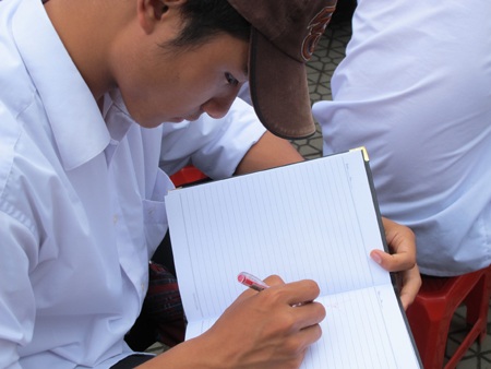 Bịn rịn 12 ơi! - 3 Bịn rịn 12 ơi! - 3