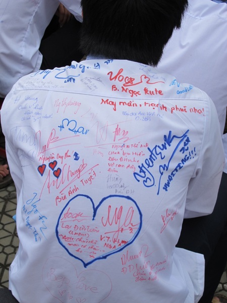 Bịn rịn 12 ơi! - 4 Bịn rịn 12 ơi! - 4