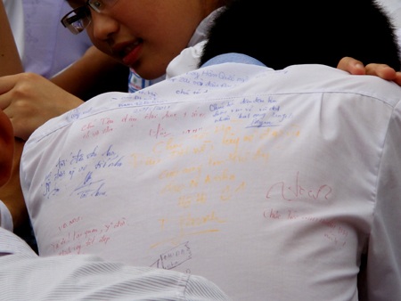 Bịn rịn 12 ơi! - 1 Bịn rịn 12 ơi! - 1