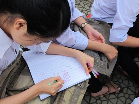 Bịn rịn 12 ơi! - 6 Bịn rịn 12 ơi! - 6