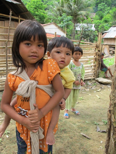 Nhói lòng trẻ vùng lòng hồ thủy điện Bản Vẽ - 5