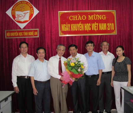 Chủ tịch Hội KHVN Nguyễn Mạnh Cầm thăm và làm việc tại Nghệ An - 2 Chủ tịch Hội KHVN Nguyễn Mạnh Cầm thăm và làm việc tại Nghệ An - 2