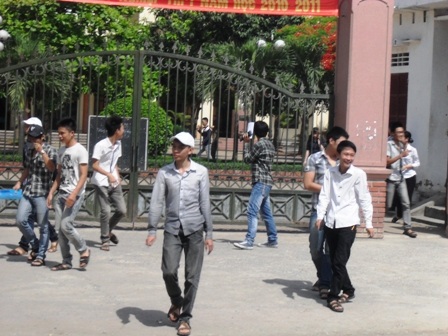 Đề Toán không khó, thí sinh xong sớm - 8