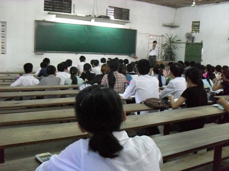 "Biết thế này em ôn ở quê cũng được...” - 3