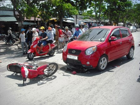 Bệnh nhân bức xúc, bệnh viện và cơ quan bảo hiểm kêu khó - 2