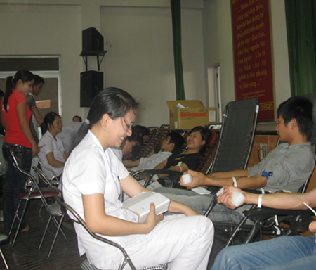 Mỗi giọt máu cho đi, một cuộc đời ở lại - 4