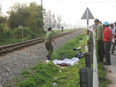Phát hiện một công nhân đường sắt chết thảm trên đường ray - 1