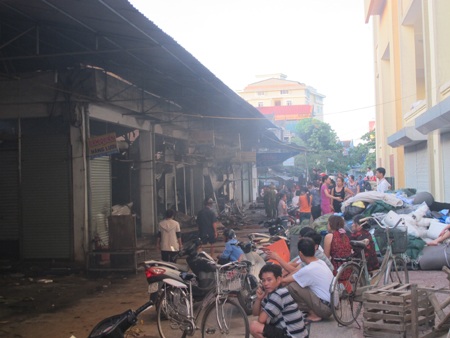 Ngọn lửa đi qua, chợ Vinh tan tành - 23