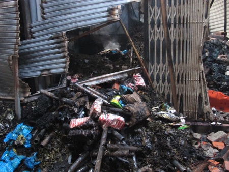 Ngọn lửa đi qua, chợ Vinh tan tành - 22