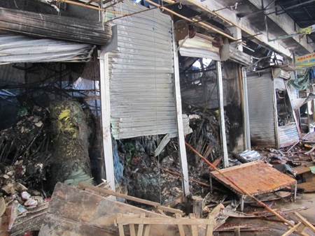 Ngọn lửa đi qua, chợ Vinh tan tành - 10