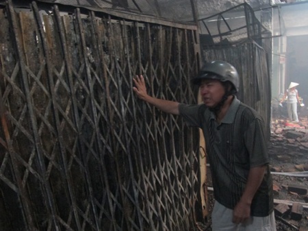 Ngọn lửa đi qua, chợ Vinh tan tành - 15