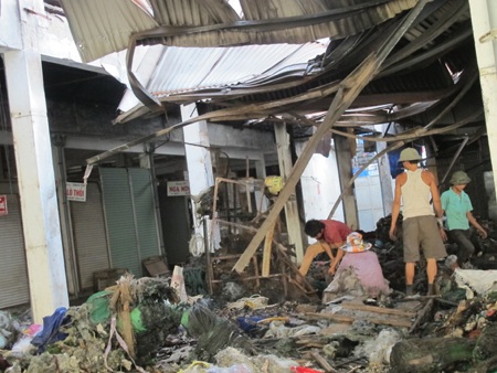 Chợ Vinh 3 ngày sau vụ cháy lớn - 3