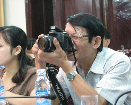 Ấn tượng những khoảnh khắc phóng viên tác nghiệp  - 9