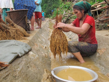 Chênh vênh bên dòng suối Chạ  - 11