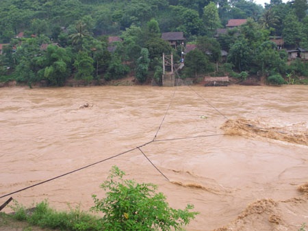 Lũ lịch sử, Kỳ Sơn tan hoang  - 8