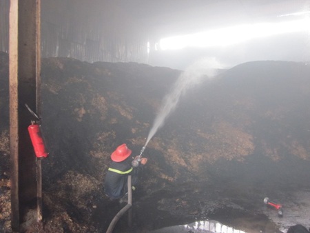 Nghệ An: Lại xảy ra cháy tại khu công nghiệp - 2