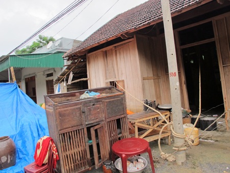 Lũ đi qua, 3 xã vẫn bị cô lập - 7