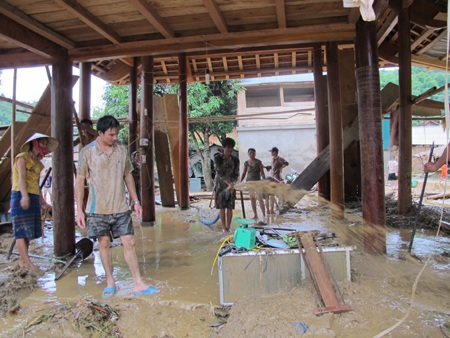 Chênh vênh bên dòng suối Chạ  - 6