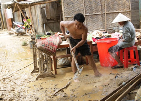 Lũ lịch sử, Kỳ Sơn tan hoang - 15 Lũ lịch sử, Kỳ Sơn tan hoang - 15