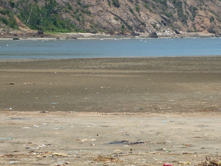 Đi bắt ngao, hai học sinh chết đuối - 1