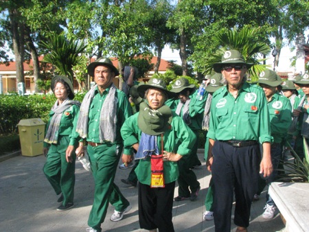 Hành trình xuyên Việt từ Làng Sen đến bến Nhà Rồng - 2 Hành trình xuyên Việt từ Làng Sen đến bến Nhà Rồng - 2
