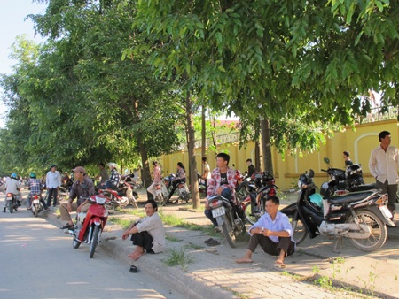 Con vượt vũ môn, mẹ cha “vượt” nắng - 14