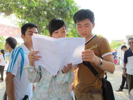 Đề Vật lý cũng khó ngang đề Toán - 11 Đề Vật lý cũng khó ngang đề Toán - 11