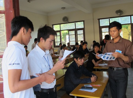 107 thí sinh bị xử lý kỷ luật trong ngày đầu thi ĐH đợt 2 - 1