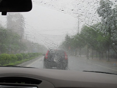 Cơn mưa chiều hạ nhiệt thành Vinh - 5