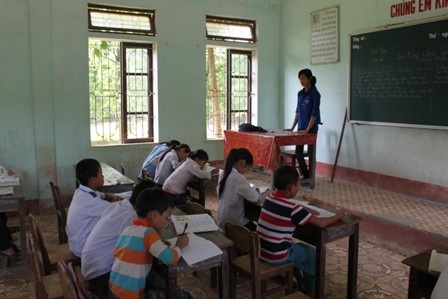 Màu áo xanh tình nguyện qua các bản làng - 5 Màu áo xanh tình nguyện qua các bản làng - 5