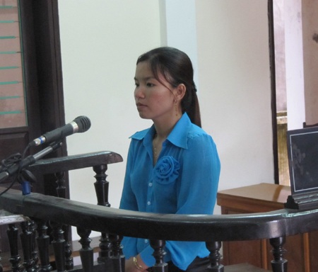 “Nữ quái” xinh đẹp và những màn lừa đảo ngoạn mục - 1 “Nữ quái” xinh đẹp và những màn lừa đảo ngoạn mục - 1