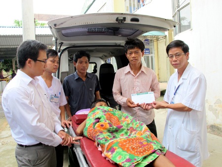 Cháu Lữ Phò Chư được chuyển lên BV Việt Đức - 1