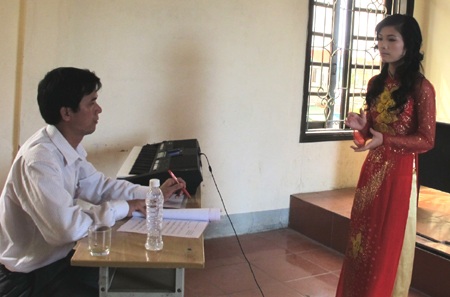 Xem thí sinh múa, hát... tranh tài  - 3