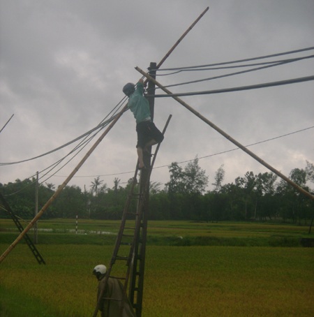 Chạy đua với cơn bão đang áp sát - 4