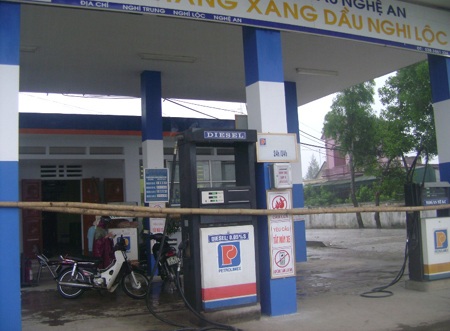 Chạy đua với cơn bão đang áp sát - 5