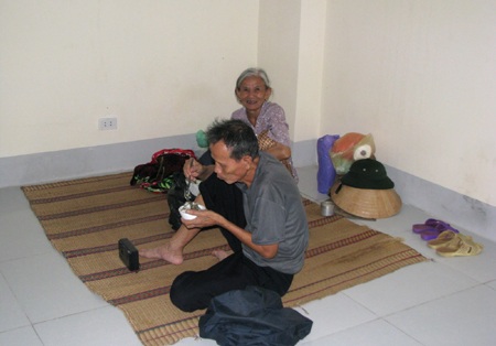 Chạy đua với cơn bão đang áp sát - 11