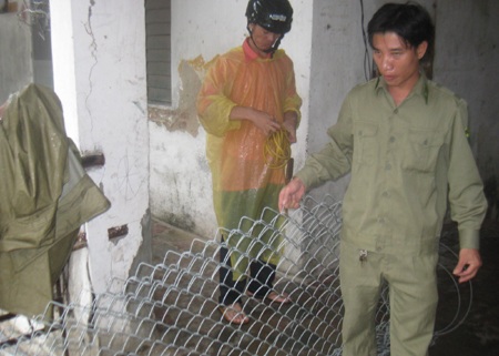 Chạy đua với cơn bão đang áp sát - 12