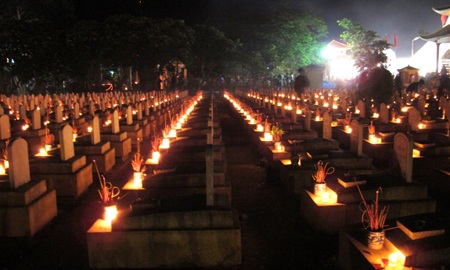Hàng nghìn ngọn nến tri ân các anh hùng liệt sĩ - 7