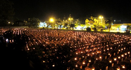 Hàng nghìn ngọn nến tri ân các anh hùng liệt sĩ - 11
