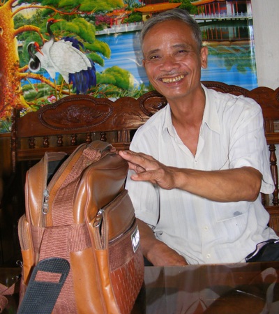 Hai nông dân nghèo nhặt được 300 triệu đồng, trả người đánh mất - 5