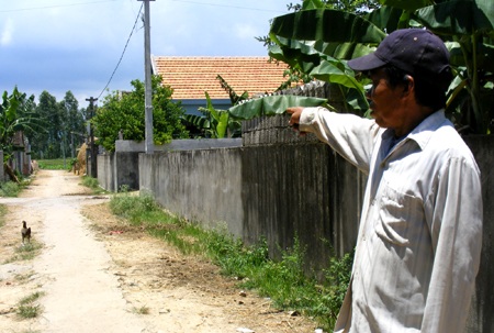 Hai nông dân nghèo nhặt được 300 triệu đồng, trả người đánh mất - 1