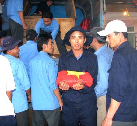 Quy tập hơn 11.000 liệt sỹ quân tình nguyện từ Lào về nước - 1