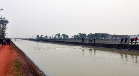 Đi hái sim, một học sinh chết đuối   - 1