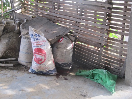 Một công nhân bị đuổi chém giữa ban ngày - 1 Một công nhân bị đuổi chém giữa ban ngày - 1