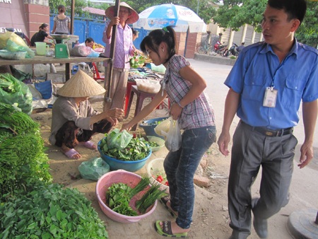 Chật vật đời công nhân - 4 Chật vật đời công nhân - 4