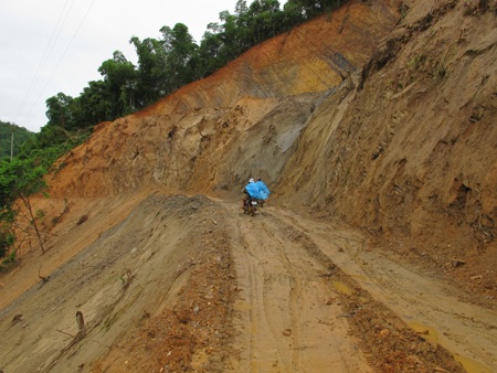 Khủng khiếp một con đường - 3